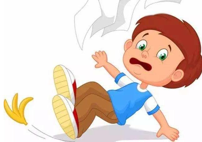 孩子摔倒后扶不扶？在孩子摔倒后，家长应该怎么做？